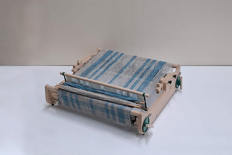 rigid heddle loom, folded
