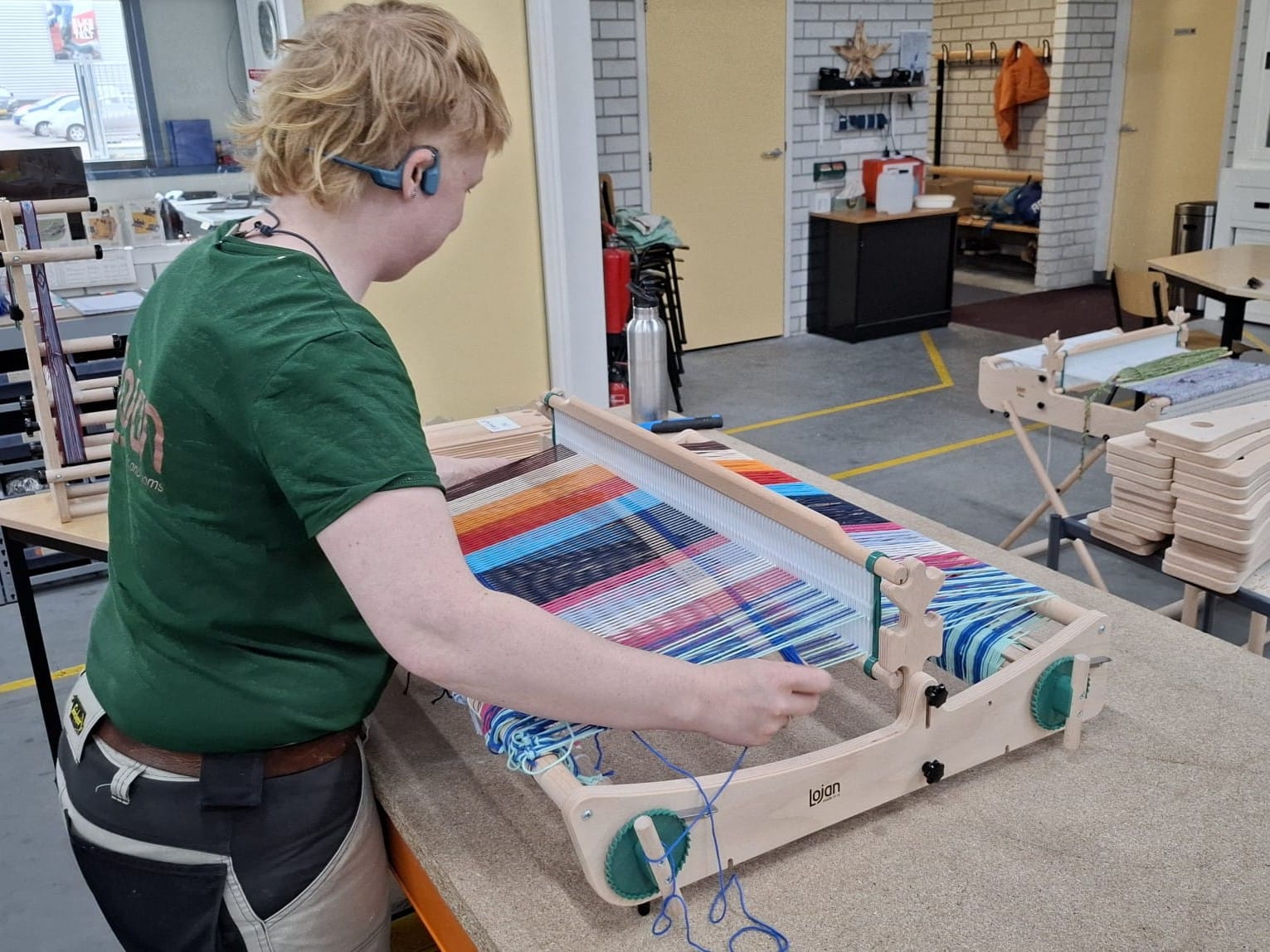 wide rigid heddle loom weaving